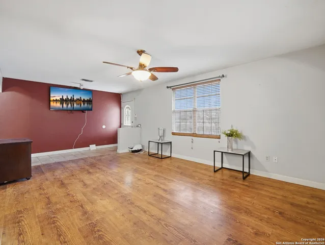 $330,000 | 17525 Benton City Road, Von Ormy, TX 78073