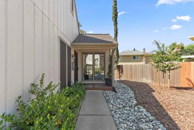 $349,000 | 3928 Park Cir Lane, Unit C, Carmichael, CA 95608
