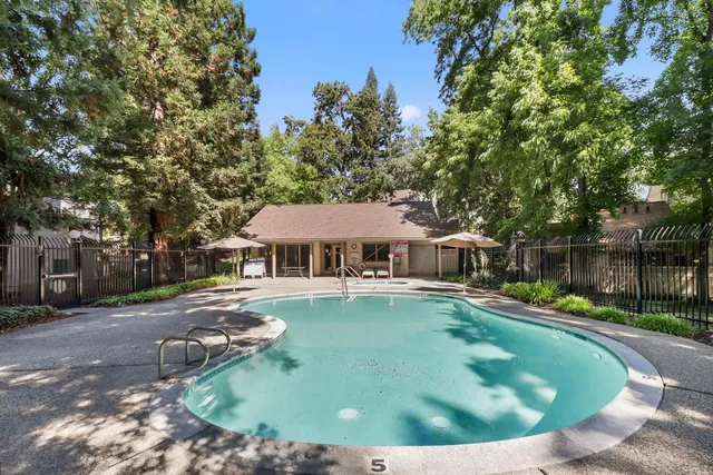 $349,000 | 3928 Park Cir Lane, Unit C, Carmichael, CA 95608