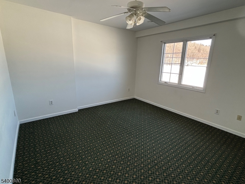 35 Wall Street, Unit 3 Oxford, NJ 07863 - Photo 11 of 12 an empty room with a window