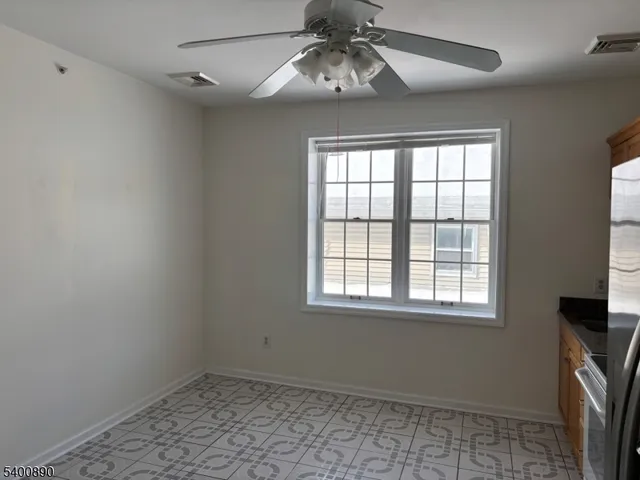 $1,350 | 35 Wall Street, Unit 3, Oxford, NJ 07863