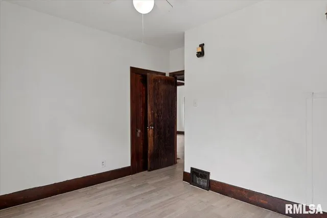 $115,000 | 1307 South Pasfield Street, Springfield, IL 62704