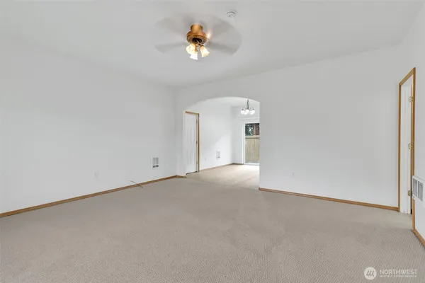 $2,795 | 713 3rd Avenue South, Kent, WA 98032