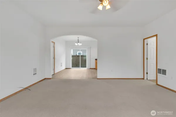 $2,795 | 713 3rd Avenue South, Kent, WA 98032