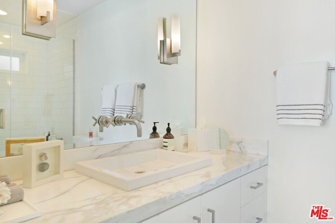 26502 Latigo Shore Drive Malibu, CA 90265 - Photo 30 of 32