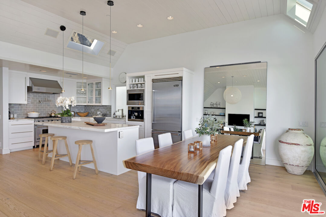 26502 Latigo Shore Drive Malibu, CA 90265 - Photo 7 of 32