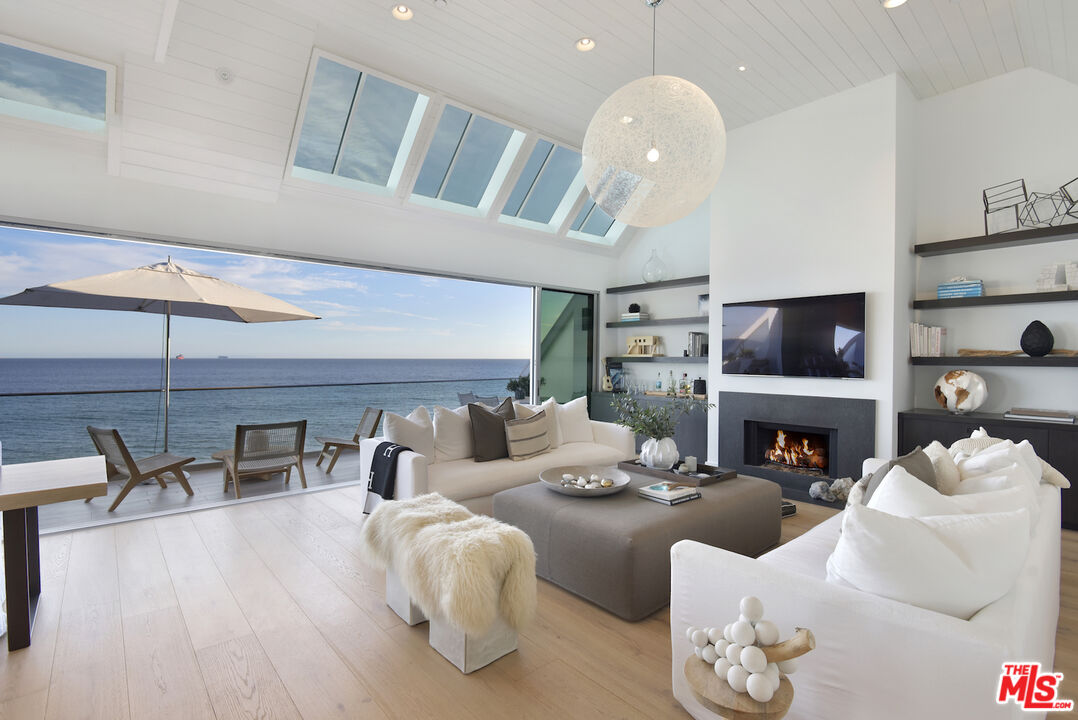 26502 Latigo Shore Drive Malibu, CA 90265 - Photo 8 of 32