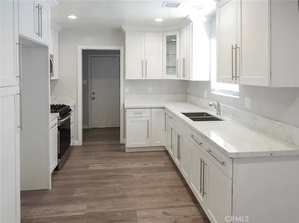 $1,299,000 | 7349 Etiwanda Avenue, Reseda, CA 91335