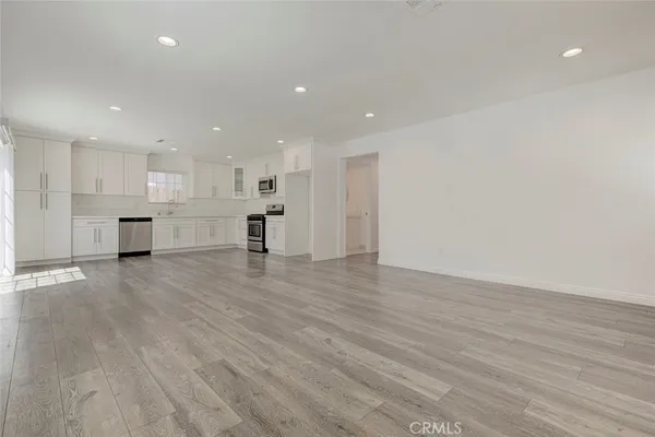 $1,299,000 | 7349 Etiwanda Avenue, Reseda, CA 91335