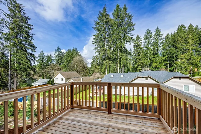 $599,950 | 278 Northeast Shadowhawk Lane, Bremerton, WA 98311