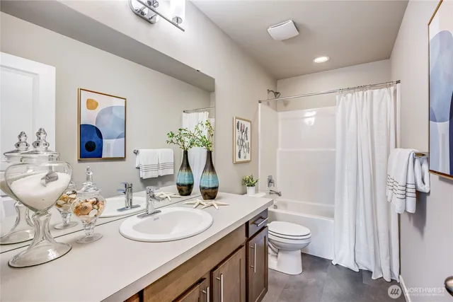 $599,950 | 278 Northeast Shadowhawk Lane, Bremerton, WA 98311