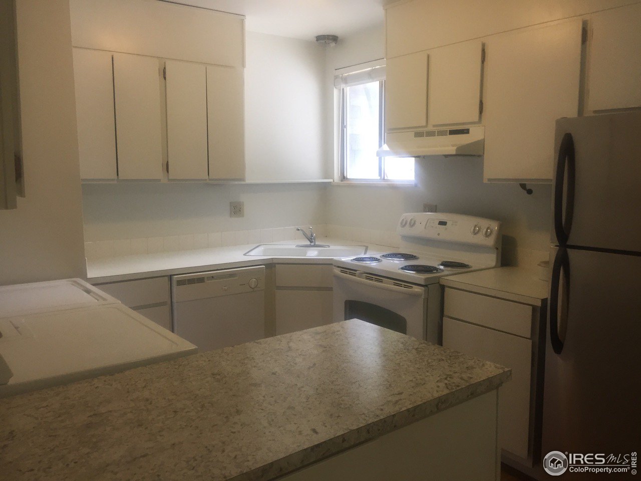 2703-2707 Stanford Road Fort Collins, CO 80525 - Photo 23 of 30 Kitchen - 2705