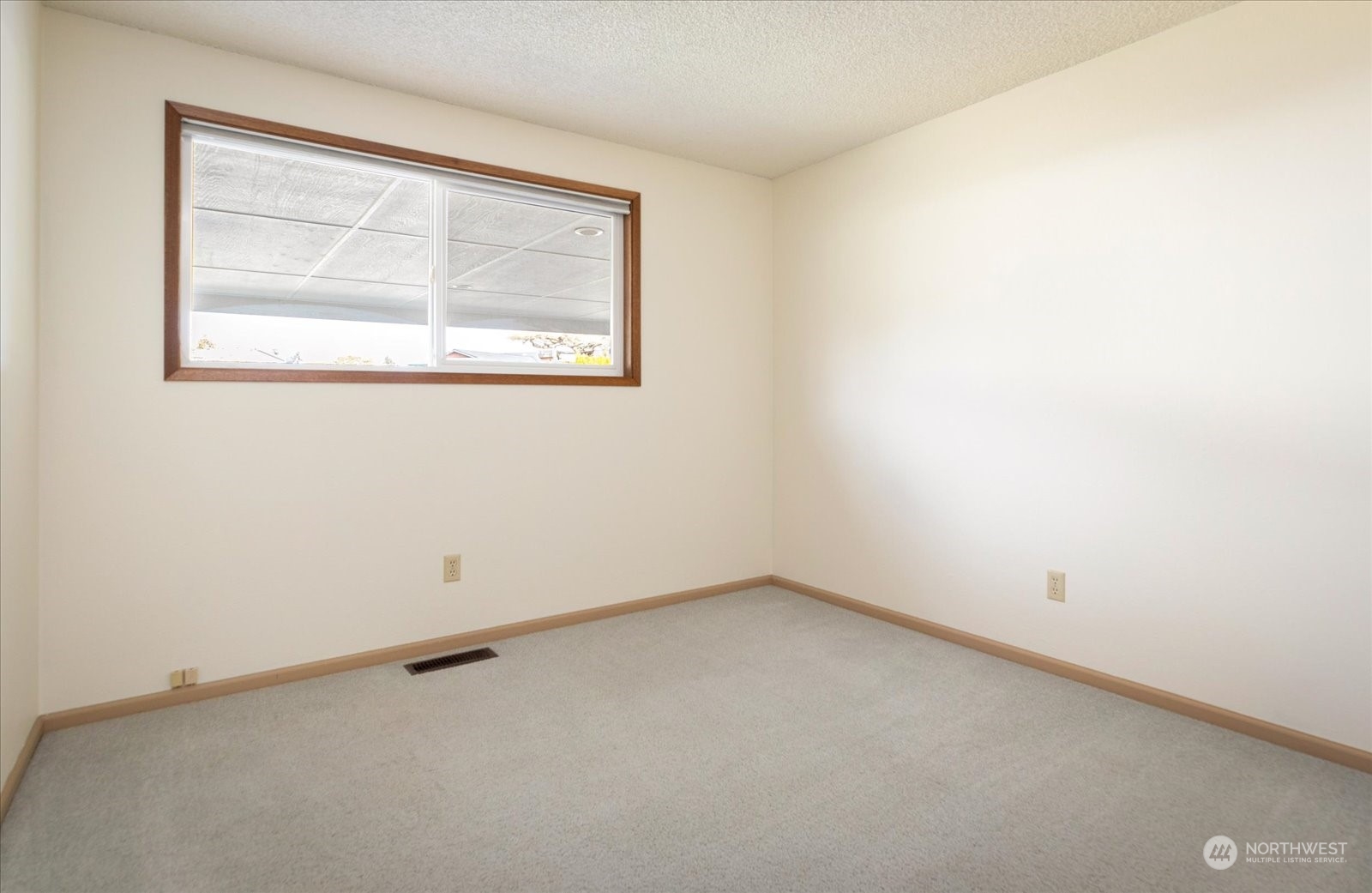 4664 Andre Place Clinton, WA 98236 - Photo 20 of 40 Gallery Image 20