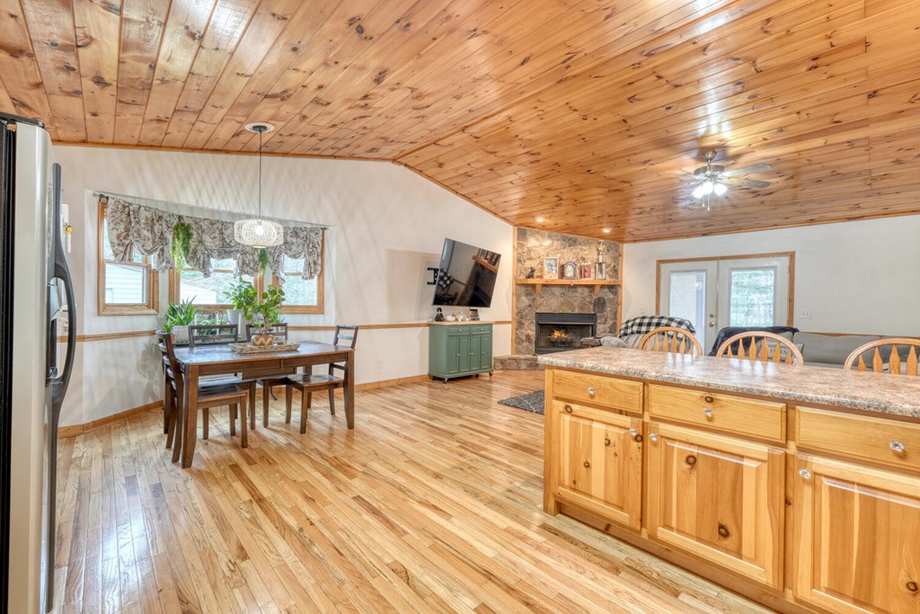 694 Hilltop Road Murphy, NC 28906 - Photo 10 of 60 Gallery Image 10