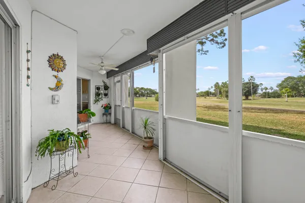 $1,900 | 3871 Via Poinciana, Unit 104, Lake Worth, FL 33467