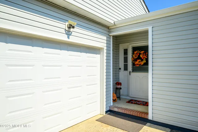 a view of a entryway door of the house