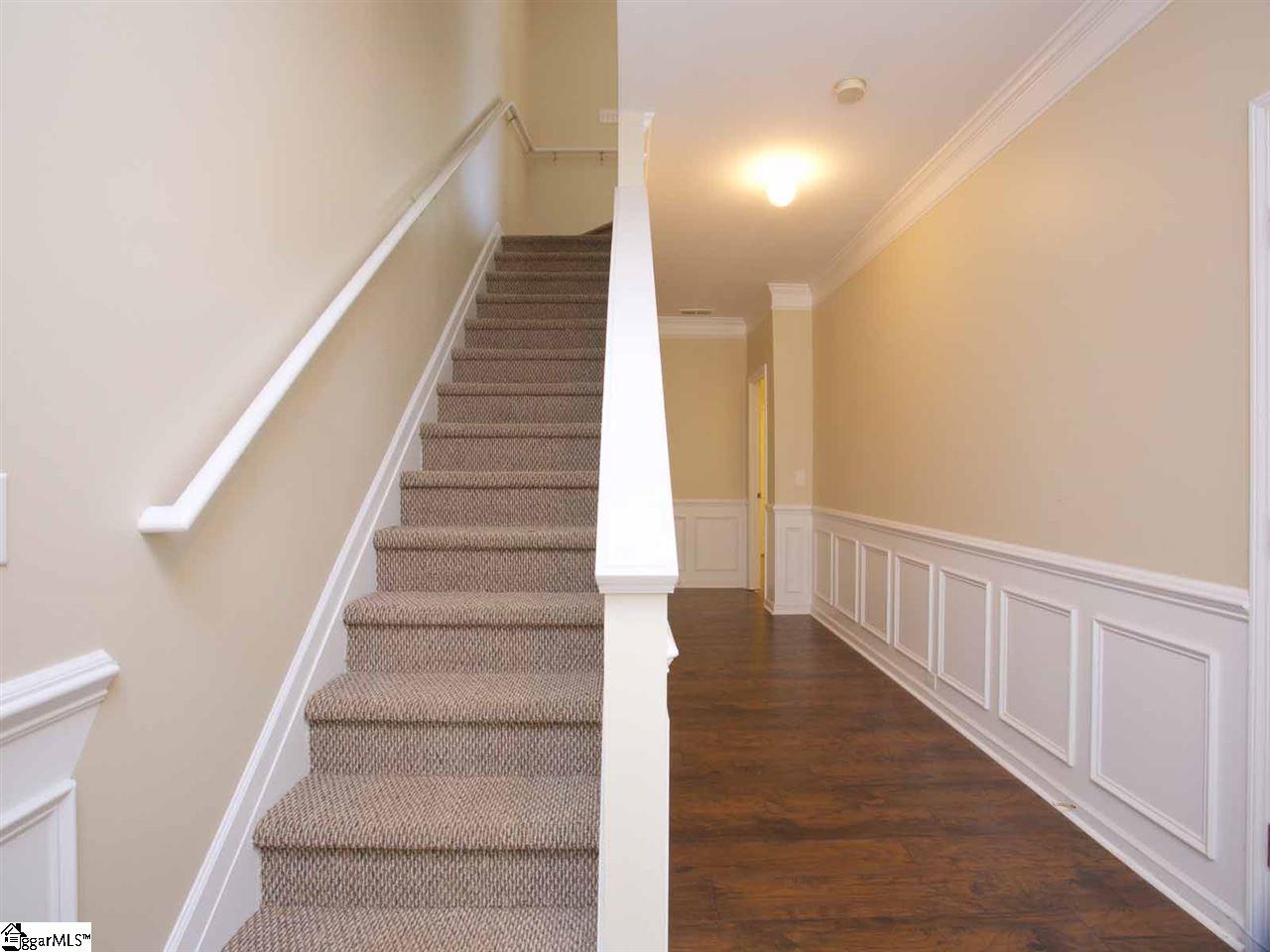 406 Chamonix Court Greenville, SC 29607 - Photo 4 of 35