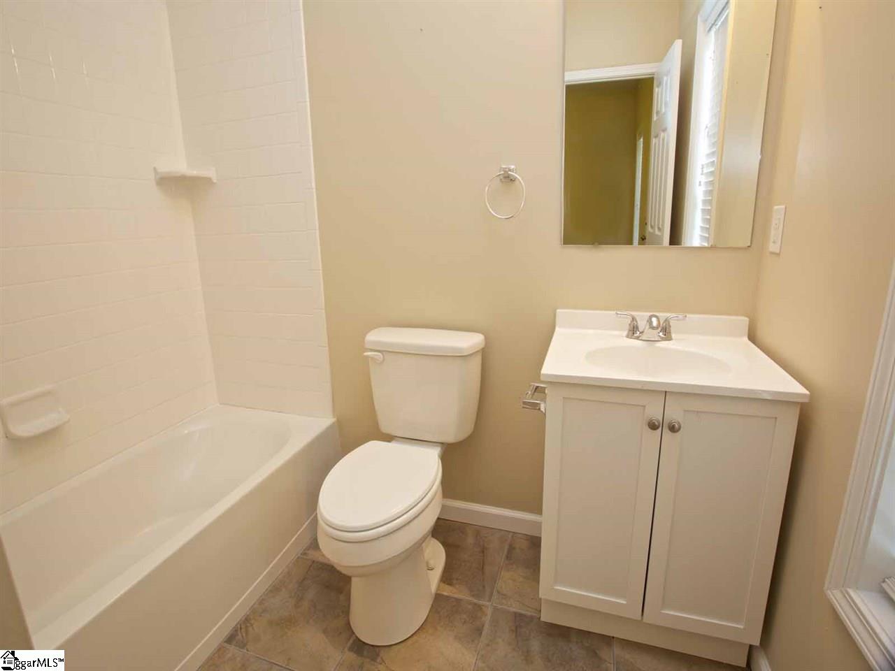406 Chamonix Court Greenville, SC 29607 - Photo 9 of 35