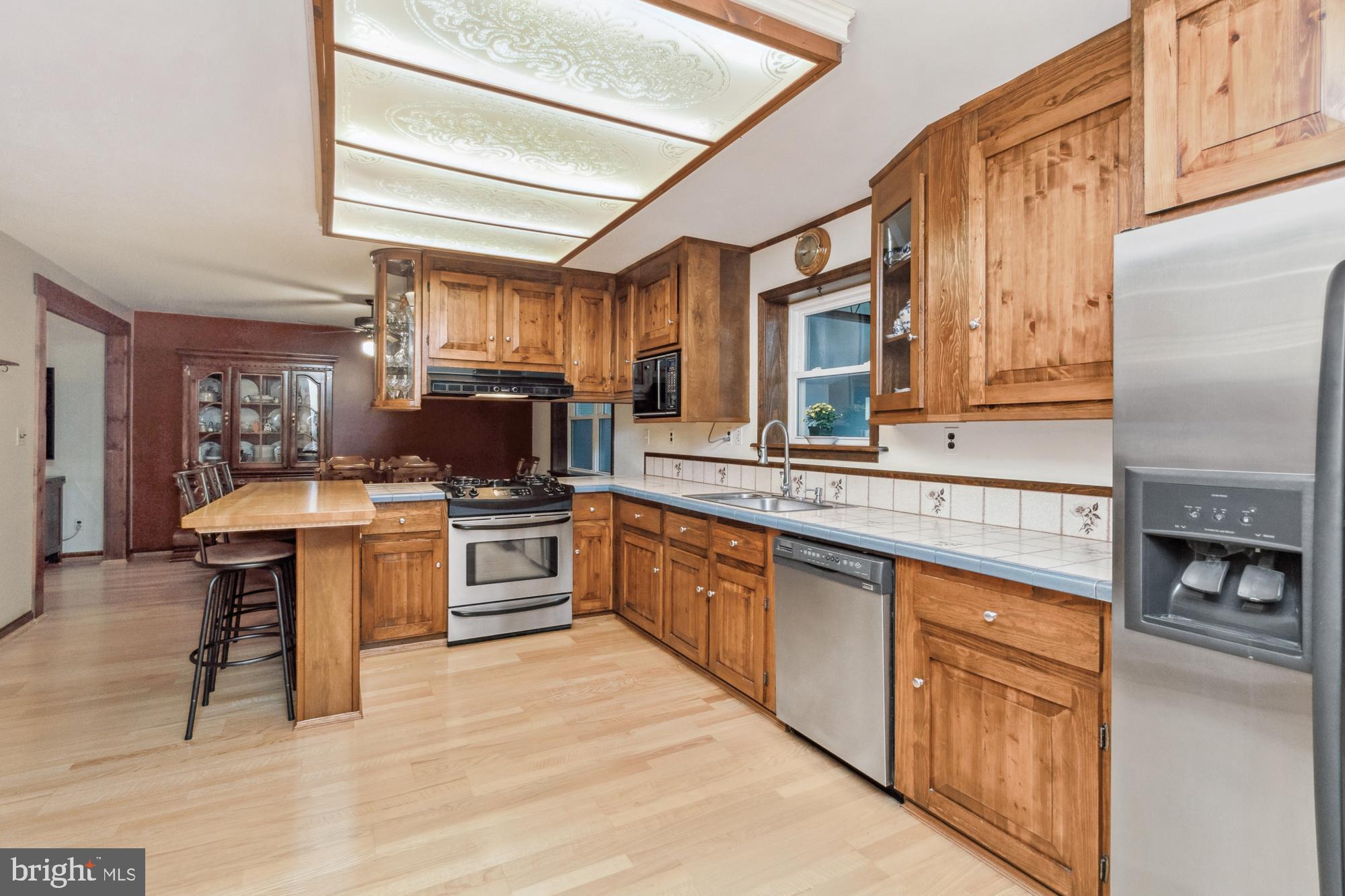 6004 Shady Spring Avenue Rosedale, MD 21237 - Photo 11 of 39 updated stainless steal appliances & gas cooking
