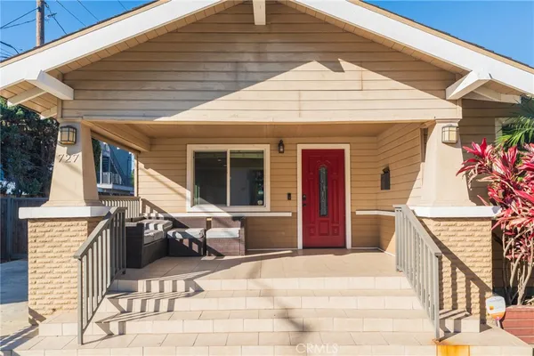 $3,900 | 727 Gaviota Avenue, Long Beach, CA 90813