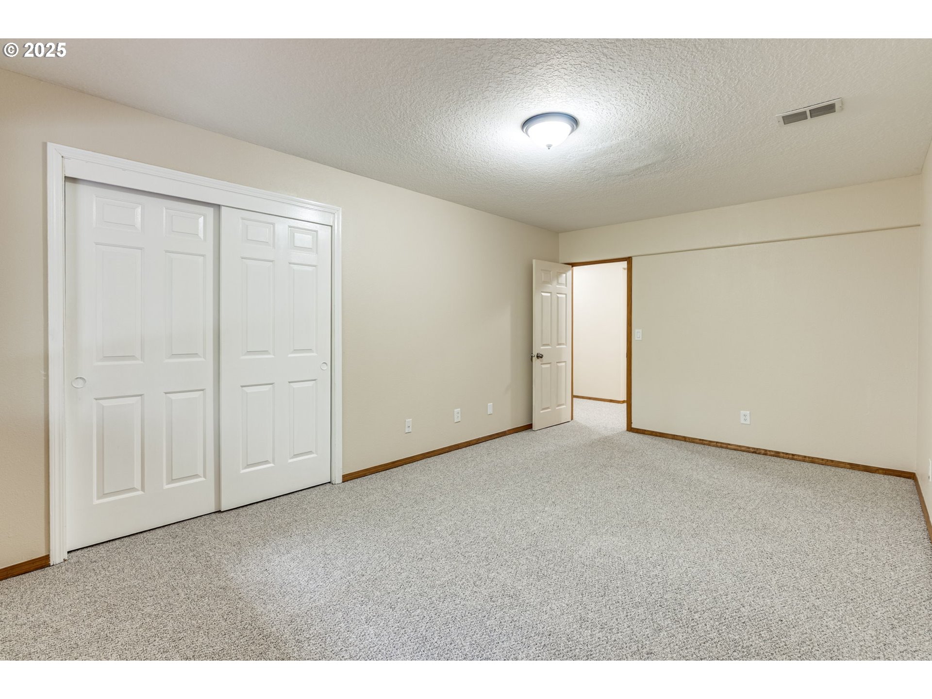 13655 Southwest Mountain Ridge Court Tigard, OR 97224 - Photo 37 of 46 Gallery Image 37