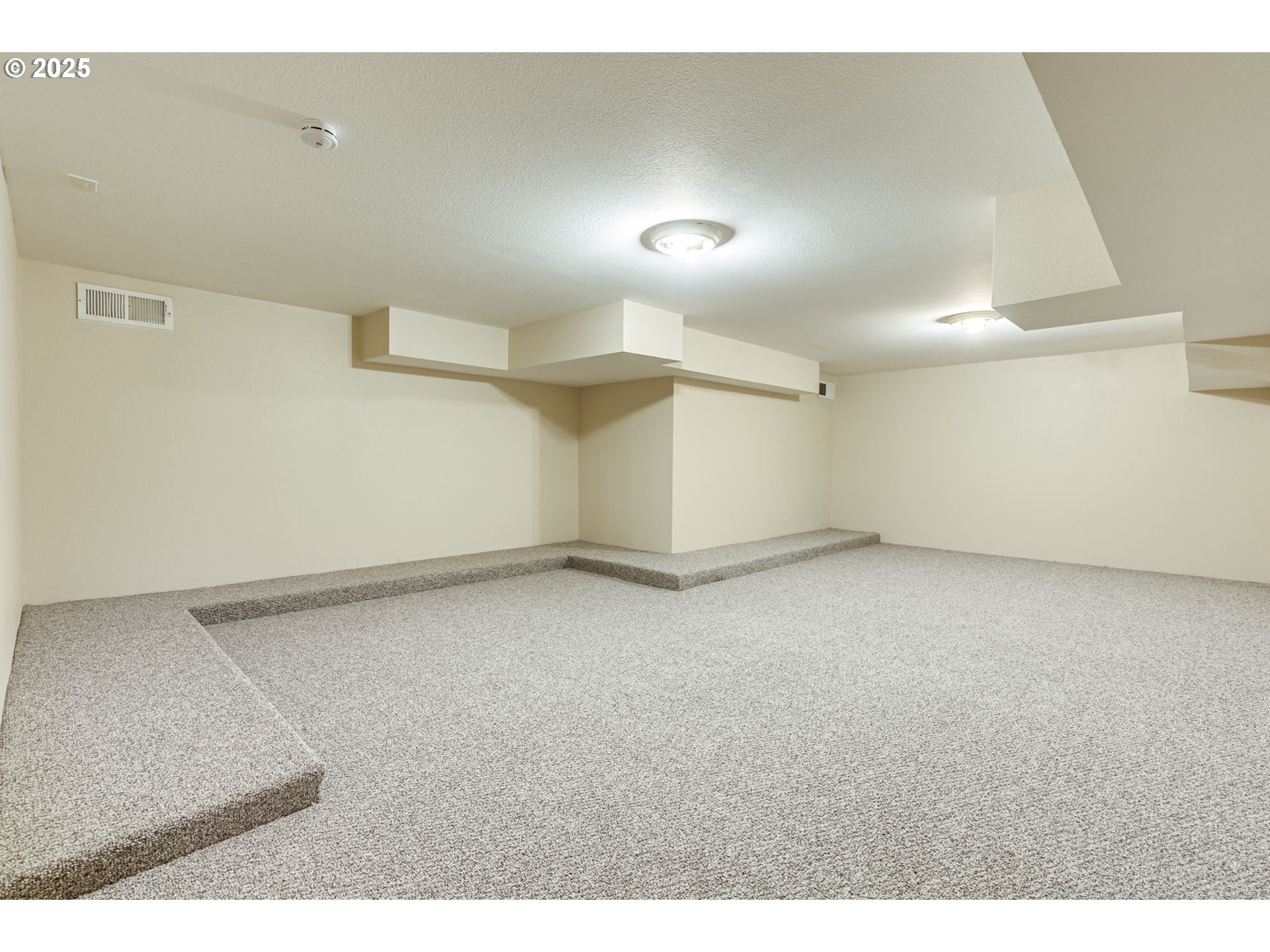 13655 Southwest Mountain Ridge Court Tigard, OR 97224 - Photo 41 of 46 Gallery Image 41