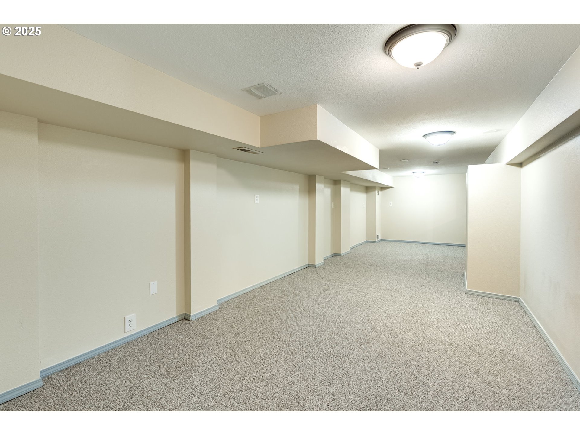 13655 Southwest Mountain Ridge Court Tigard, OR 97224 - Photo 42 of 46 Gallery Image 42