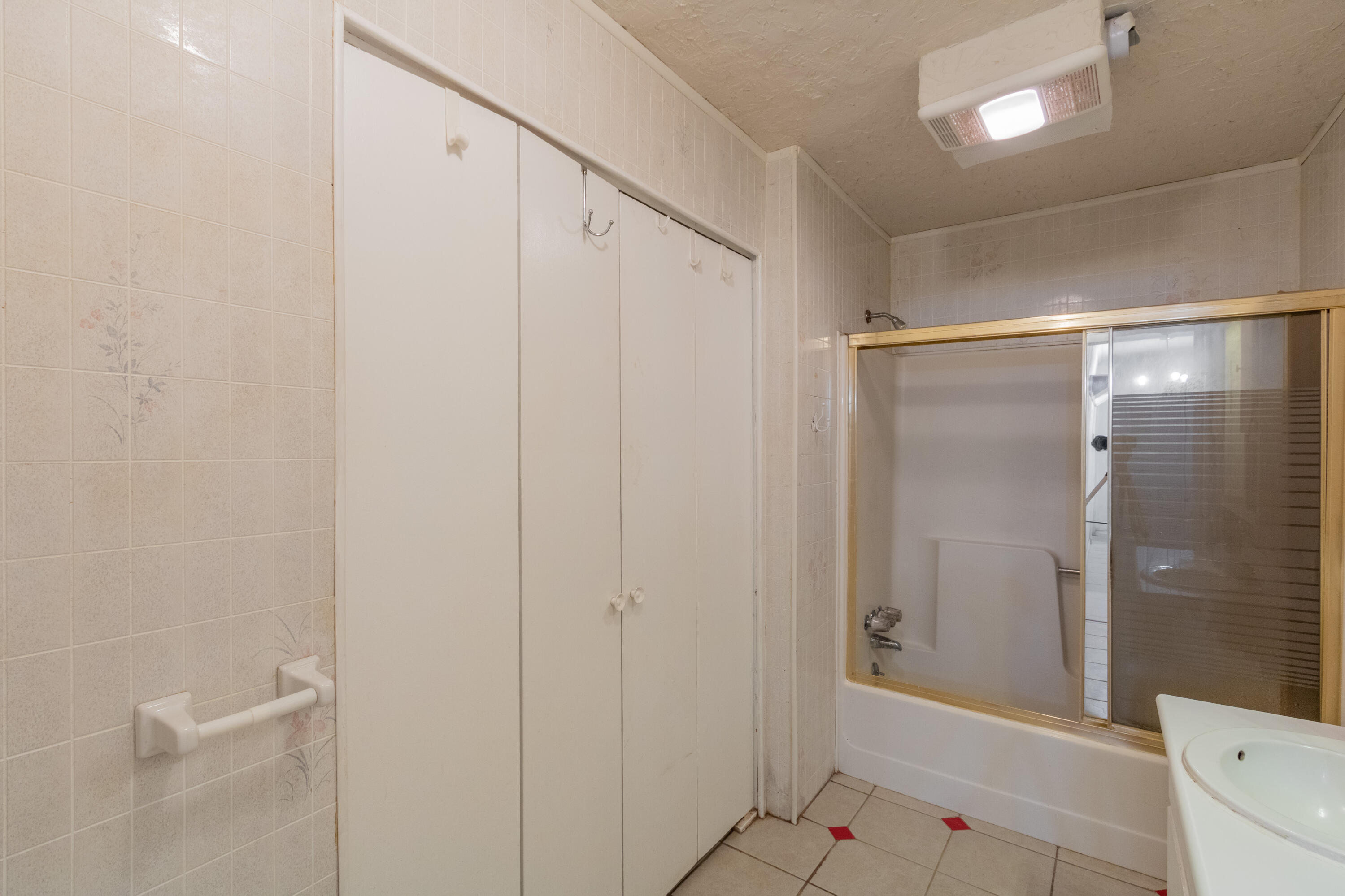 709 80th Street Lubbock, TX 79404 - Photo 30 of 57 IMG_1588-HDR