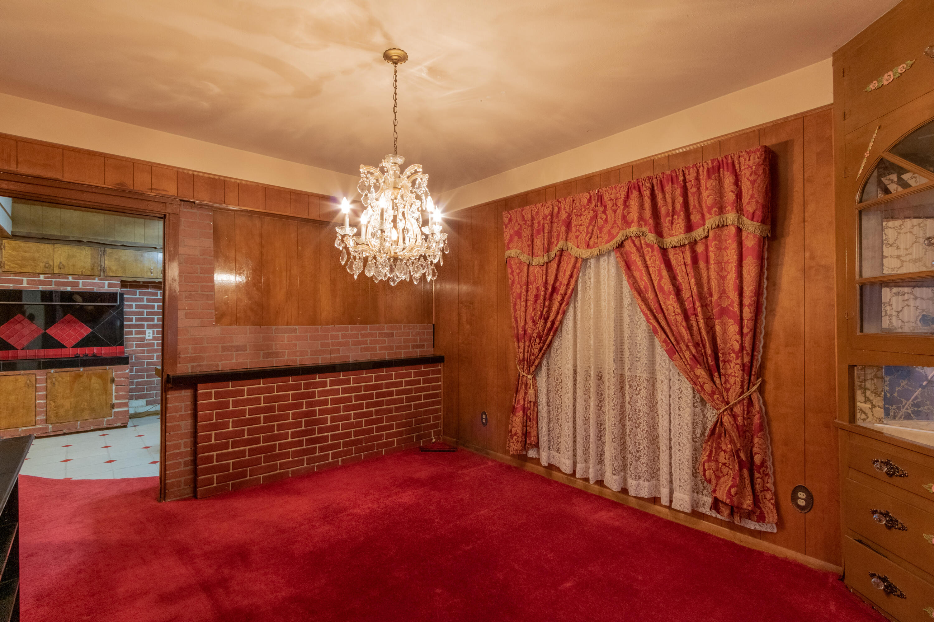 709 80th Street Lubbock, TX 79404 - Photo 9 of 57 IMG_1534-HDR