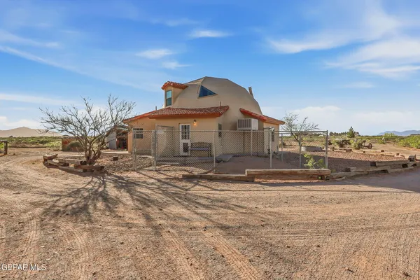 $515,000 | 1455 Desert Aire Drive, Unit 1 & 2, Chaparral, NM 88081