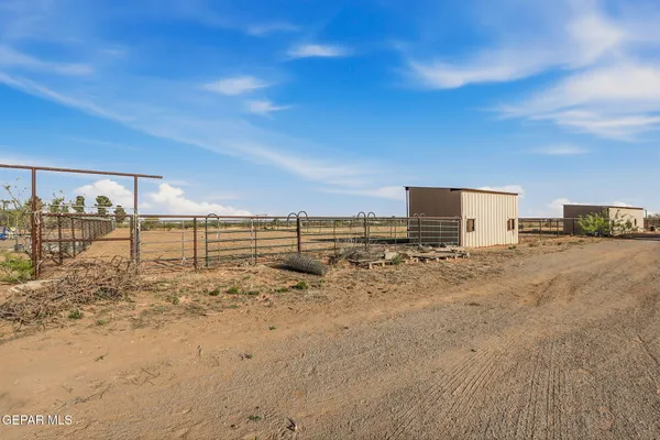 $515,000 | 1455 Desert Aire Drive, Unit 1 & 2, Chaparral, NM 88081