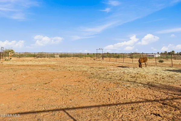 $515,000 | 1455 Desert Aire Drive, Unit 1 & 2, Chaparral, NM 88081