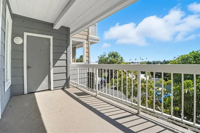 $450,000 | 20331 Bluffside Circle, Unit A222, Huntington Beach, CA 92646