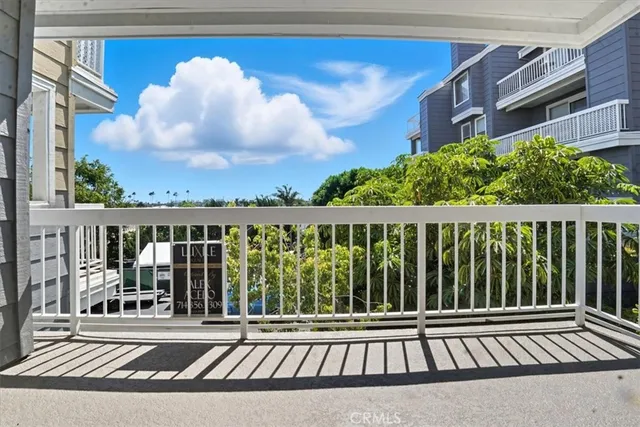 $450,000 | 20331 Bluffside Circle, Unit A222, Huntington Beach, CA 92646
