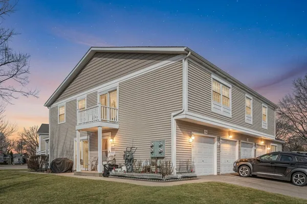 $249,877 | 1314 Ely Court, Unit 1314, Wheeling, IL 60090