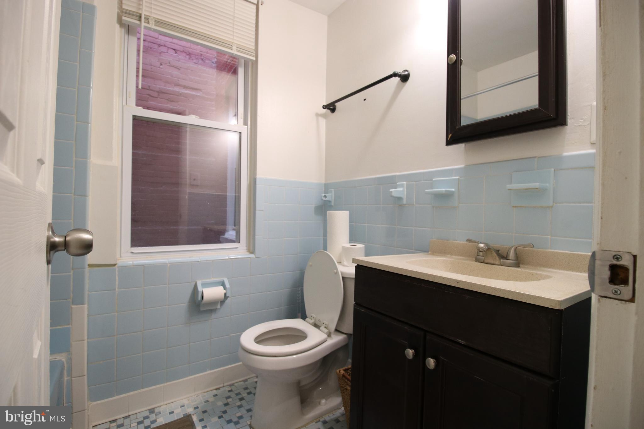 32 Bates Street Northwest Washington, DC 20001 - Photo 27 of 31 Unit B Full Bath