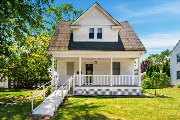 $499,900 | 40 Greenwood Avenue, Warwick, RI 02886