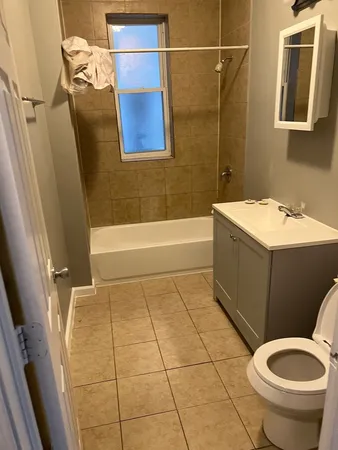 $1,350 | 8914 South Cottage Grove Avenue, Unit 2, Chicago, IL 60619