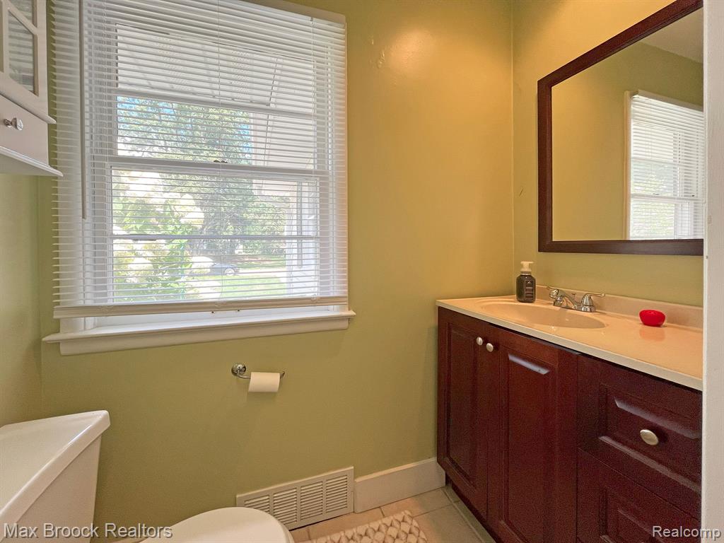 2311 Rutherford Road Bloomfield Hills, MI 48302 - Photo 21 of 25