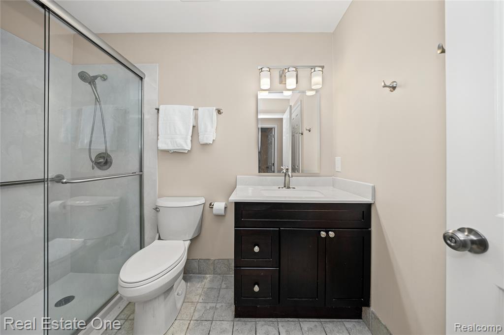 36241 Fredericksburg Road Farmington Hills, MI 48331 - Photo 31 of 48
