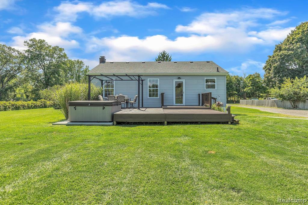 1926 West Cohoctah Road Howell, MI 48855 - Photo 33 of 38