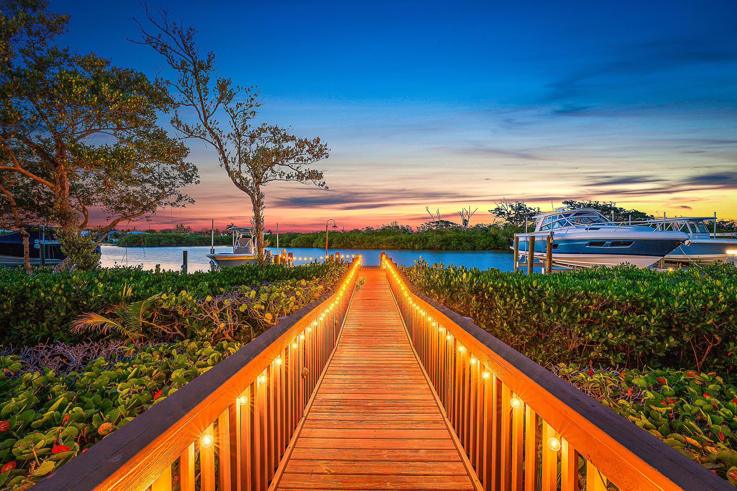 337 Old Jupiter Beach Road Jupiter, FL 33477 - Photo 10 of 38 a view of swimming pool from a balcony