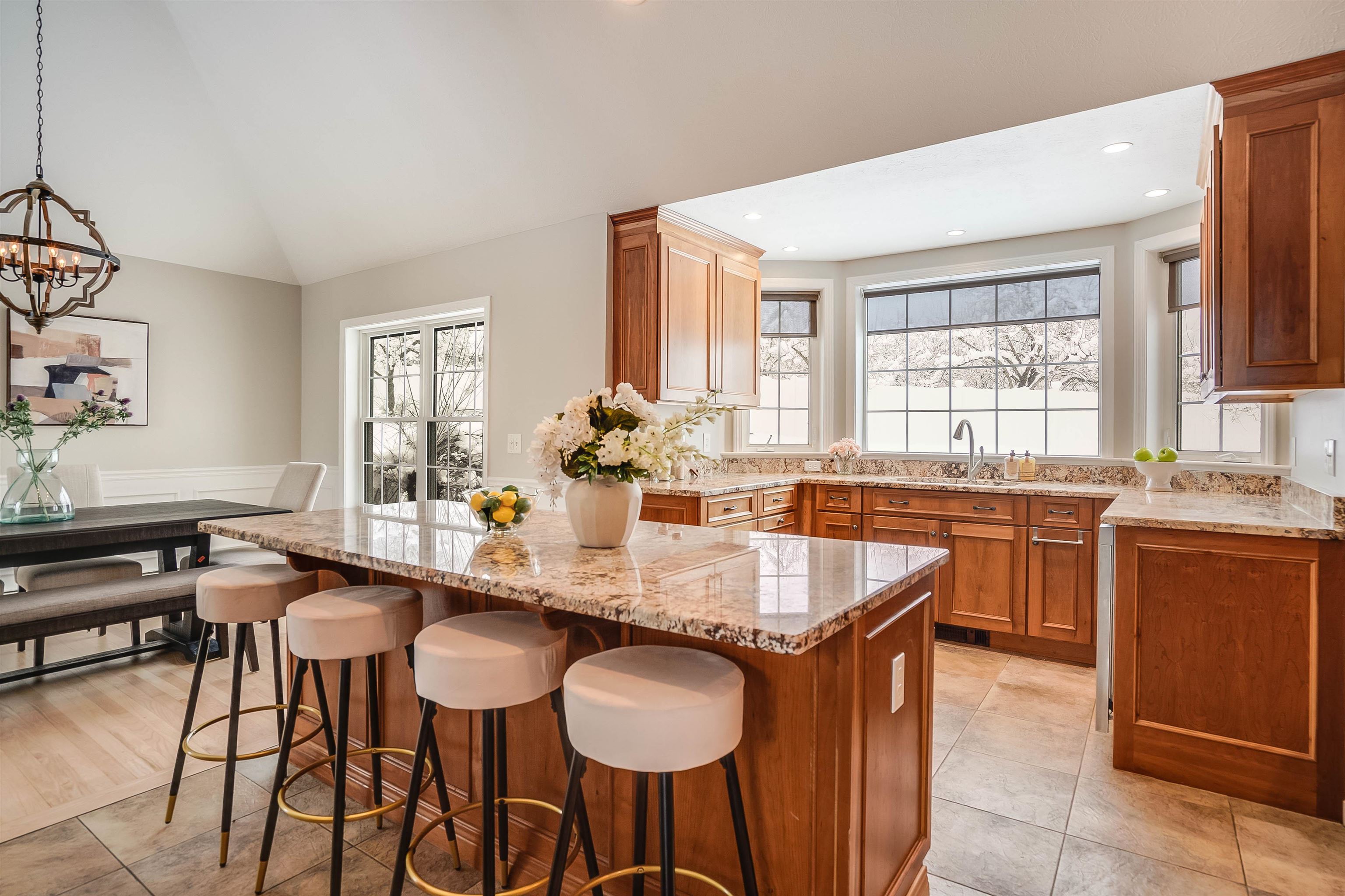75 West Parish Road Concord, NH 03303 - Photo 4 of 40