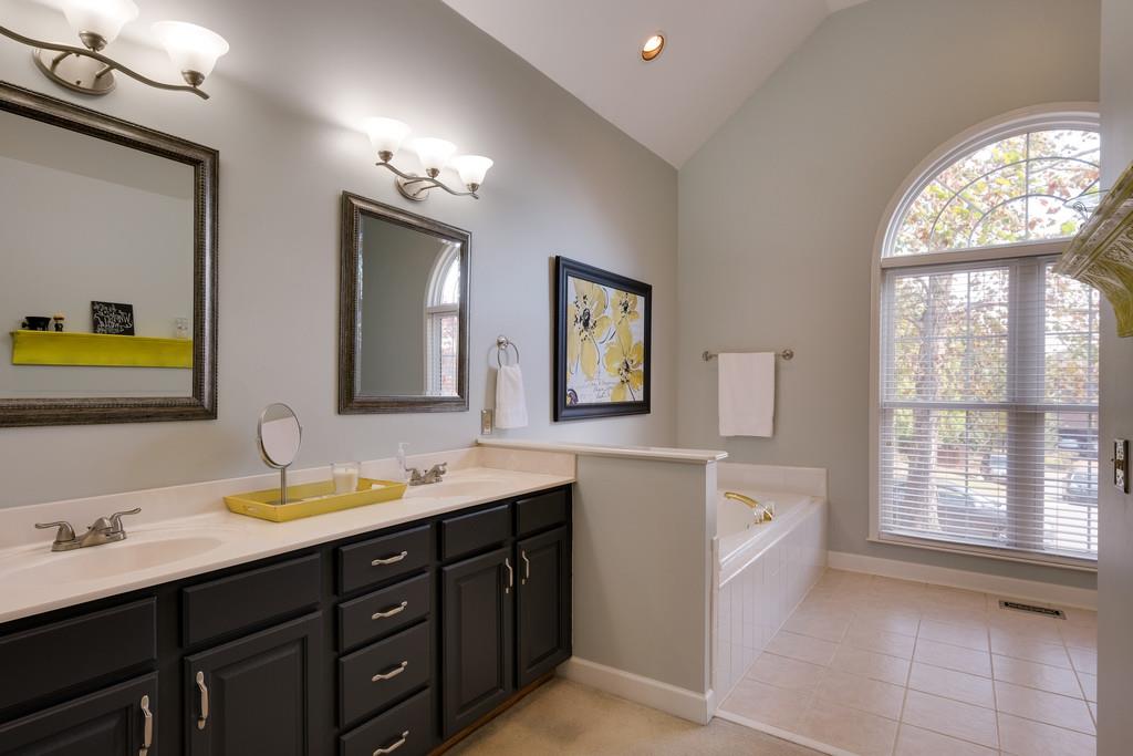 1445 Governors Ridge Franklin, TN 37064 - Photo 17 of 29 Gallery Image 17