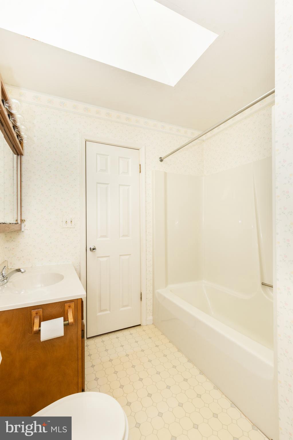 2409 Stone Road Westminster, MD 21158 - Photo 15 of 36 Hall bath with skylight