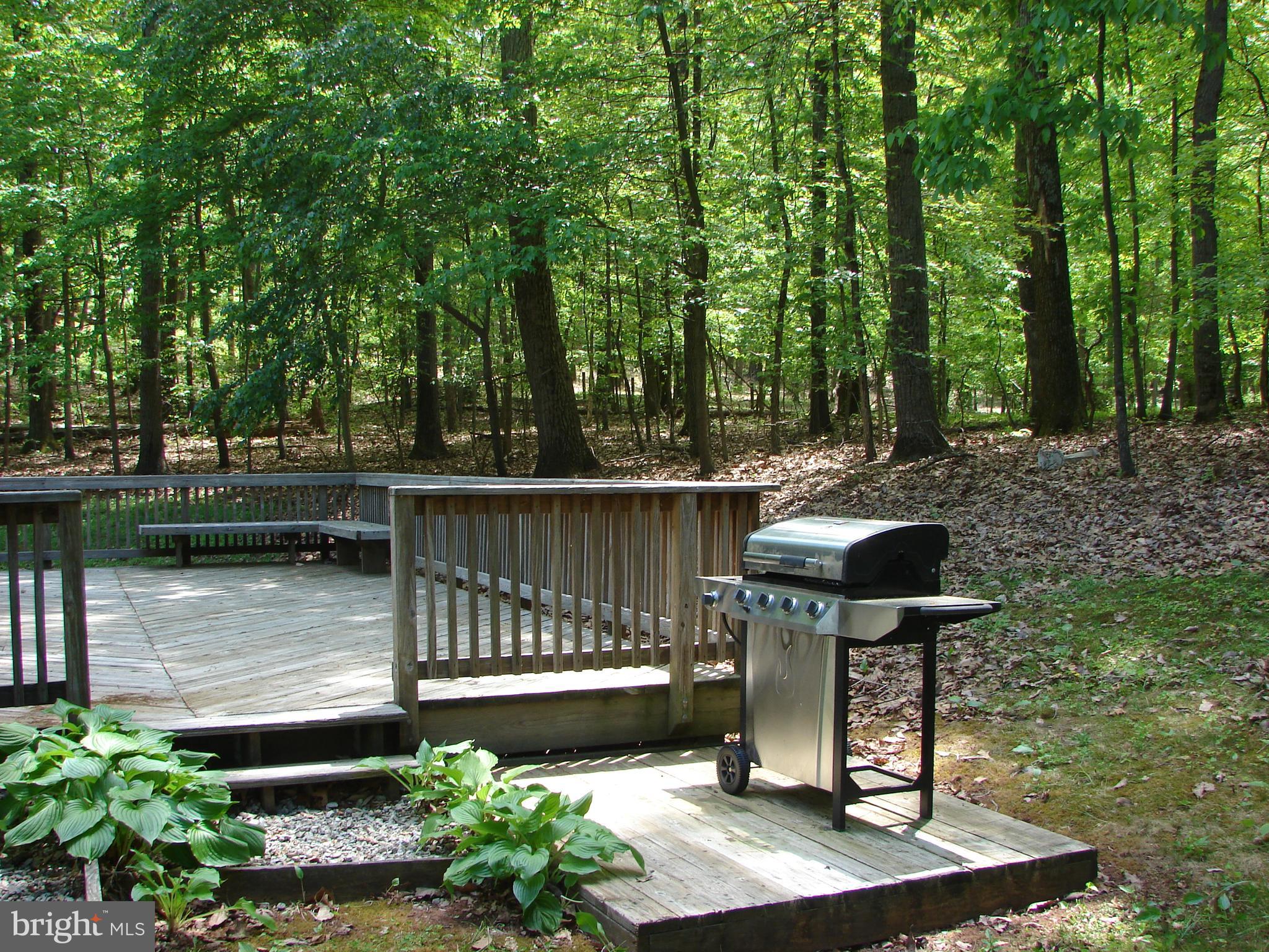 2409 Stone Road Westminster, MD 21158 - Photo 24 of 36 Deck & 'deckette'