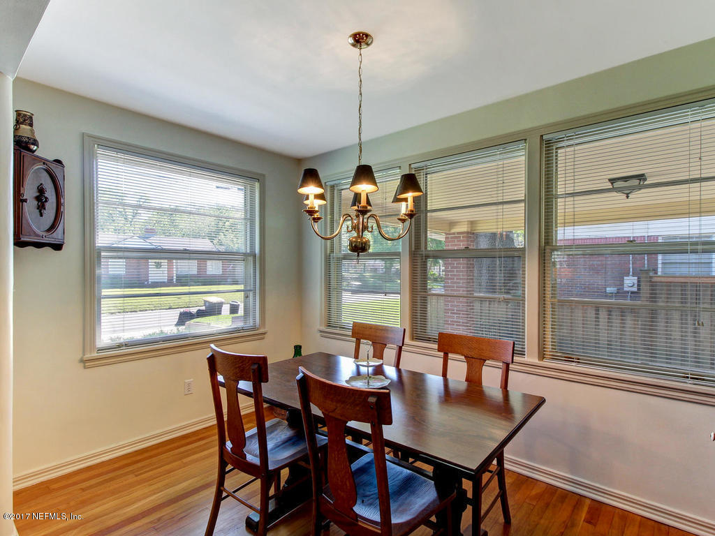 1610 Pershing Road Jacksonville, FL 32205 - Photo 11 of 37 DINING ROOM VIEW 2