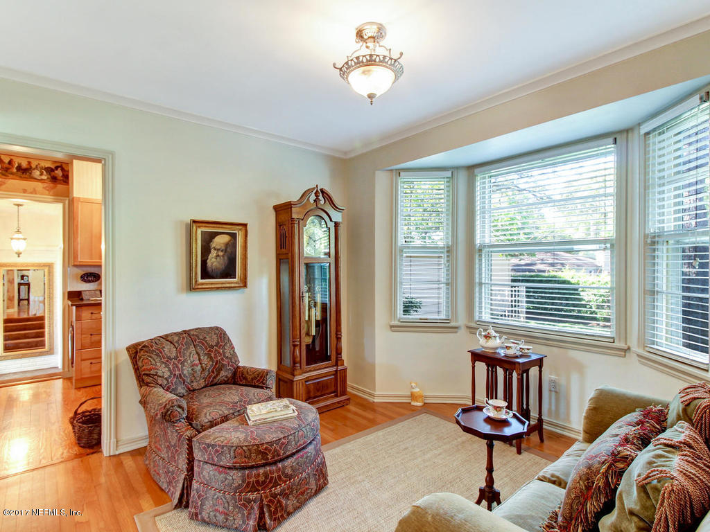 1610 Pershing Road Jacksonville, FL 32205 - Photo 13 of 37 SITTING ROOM VIEW 2