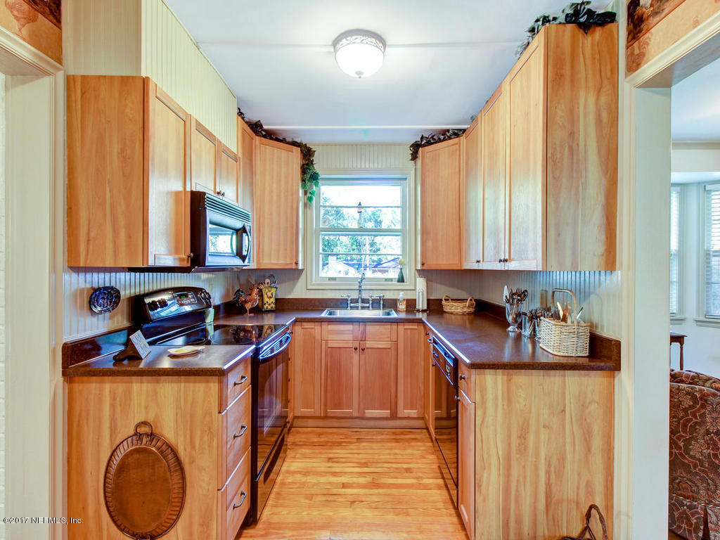 1610 Pershing Road Jacksonville, FL 32205 - Photo 15 of 37 KITCHEN