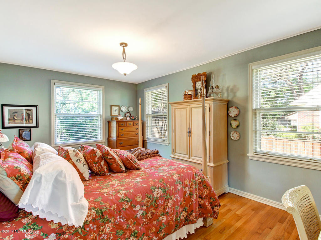 1610 Pershing Road Jacksonville, FL 32205 - Photo 18 of 37 MASTER BEDROOM